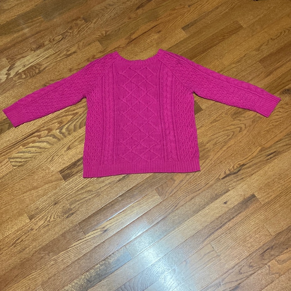 LOFT fuchsia women’s sweater, size M. Worn, good condition.